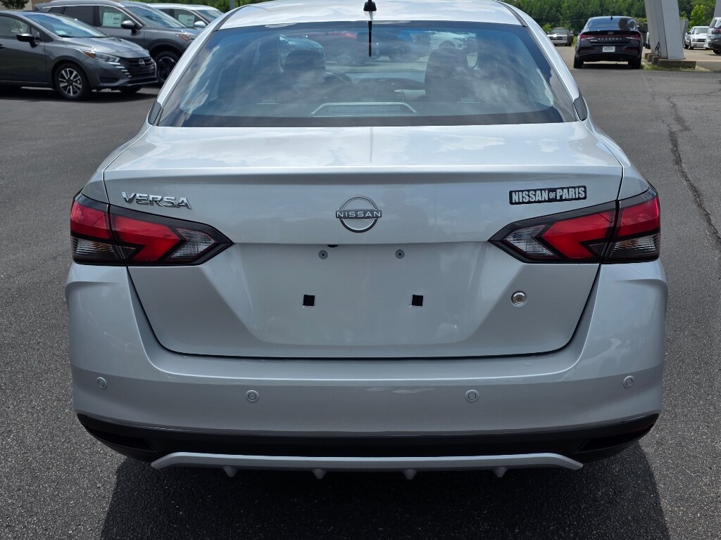 2025 Nissan Versa 1.6 S photo 4