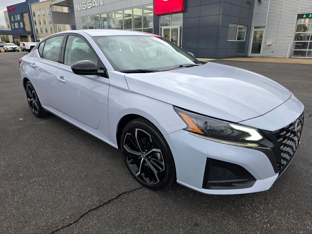 2024 Nissan Altima SR