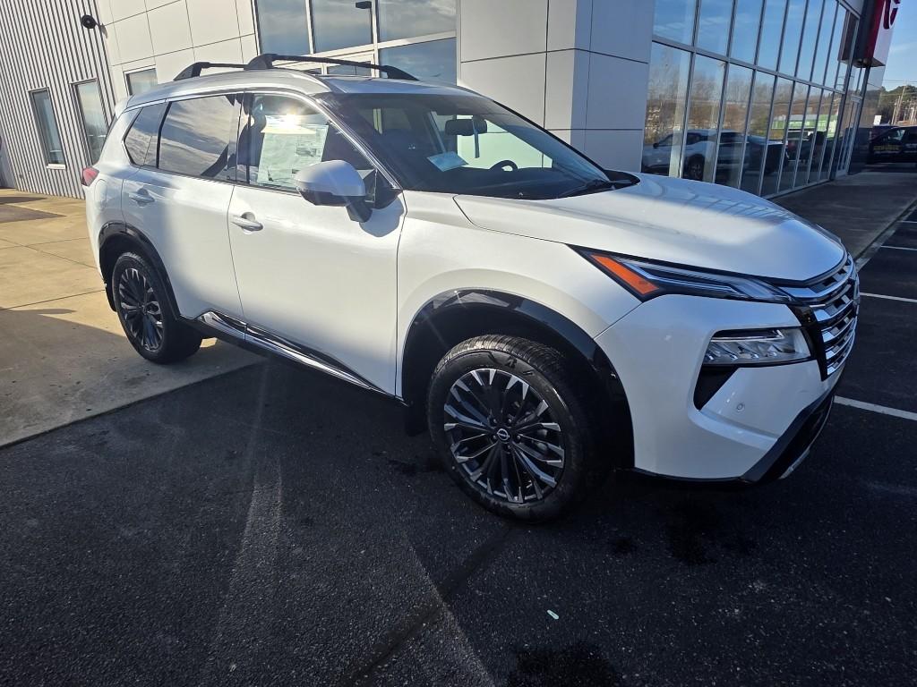 2026 Nissan Rogue Platinum's photo