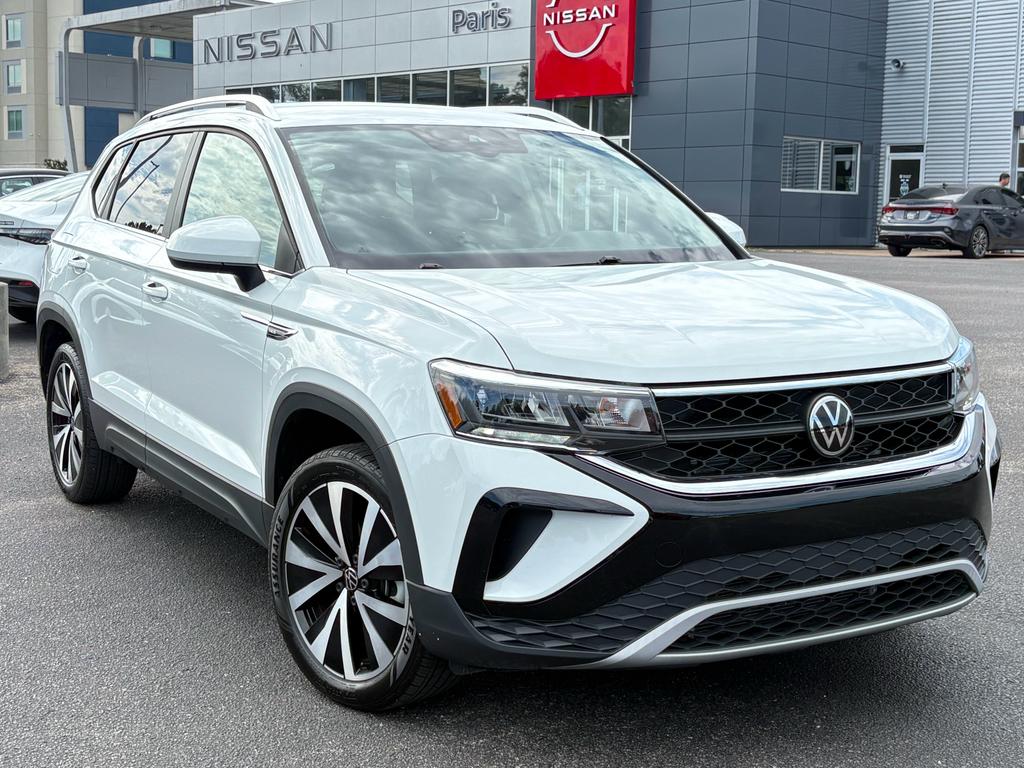 2023 Volkswagen Taos 1.5T SE's photo