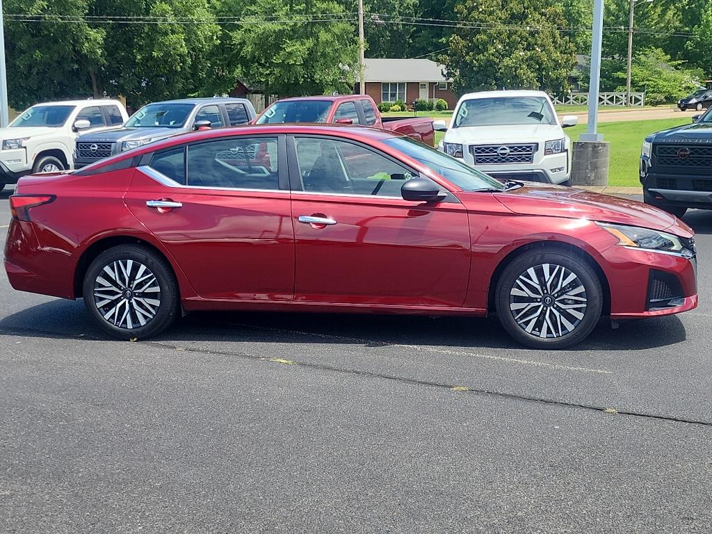 Used 2024 Nissan Altima SV with VIN 1N4BL4DV9RN413201 for sale in Paris, TN