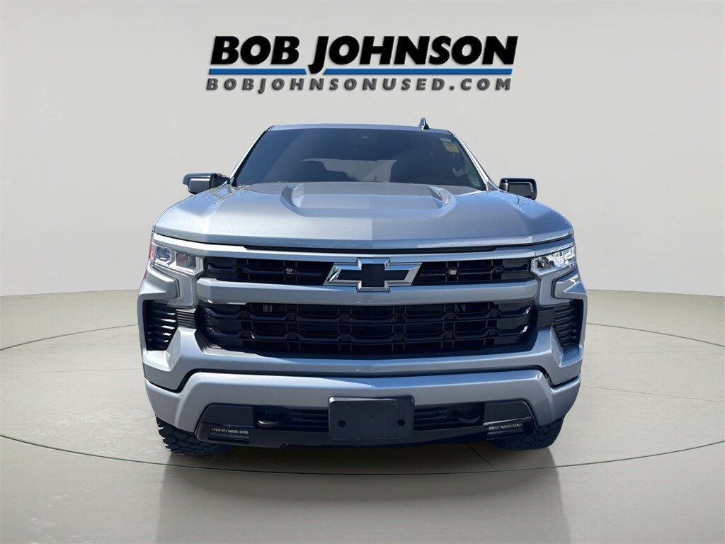 2024 Chevrolet Silverado 1500 RST photo 2