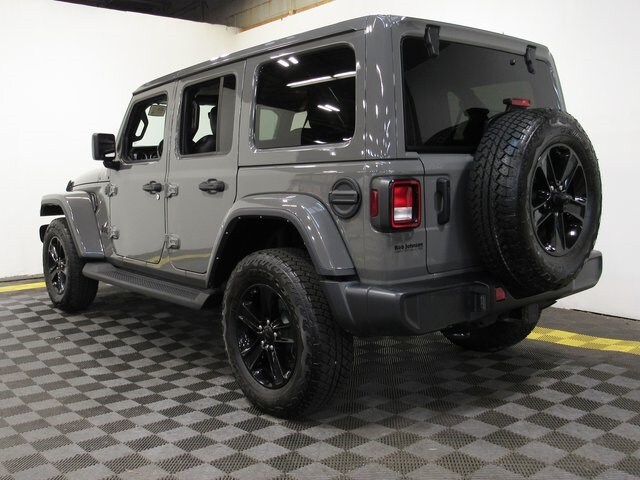 2022 Jeep Wrangler Unlimited Sahara Altitude photo 4
