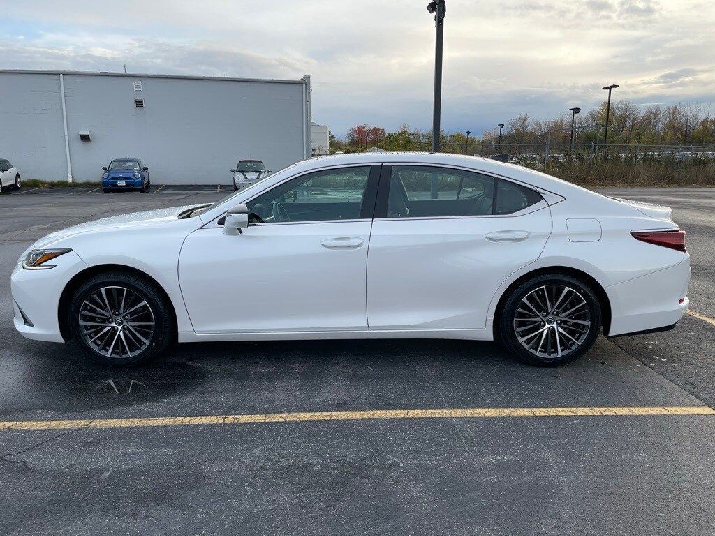 Used 2023 Lexus ES 350 Sedan