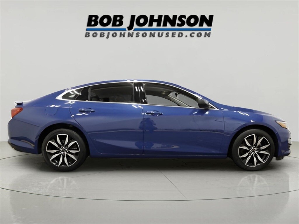 2023 Chevrolet Malibu RS photo 3