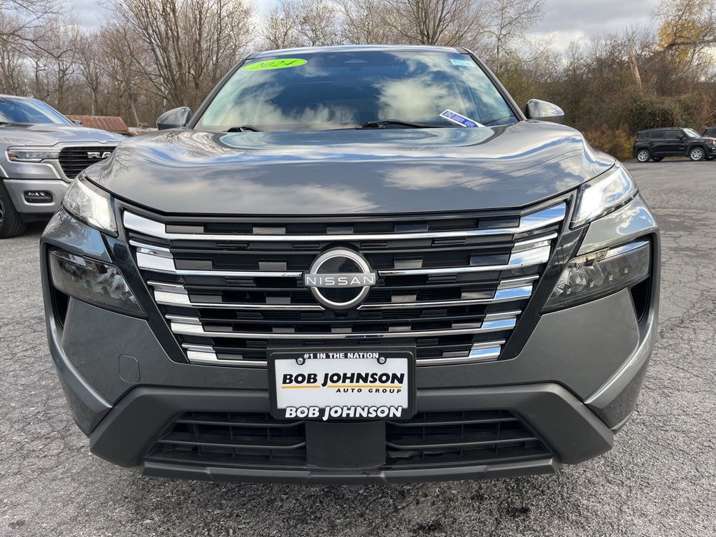 Used 2024 Nissan Rogue SV SUV