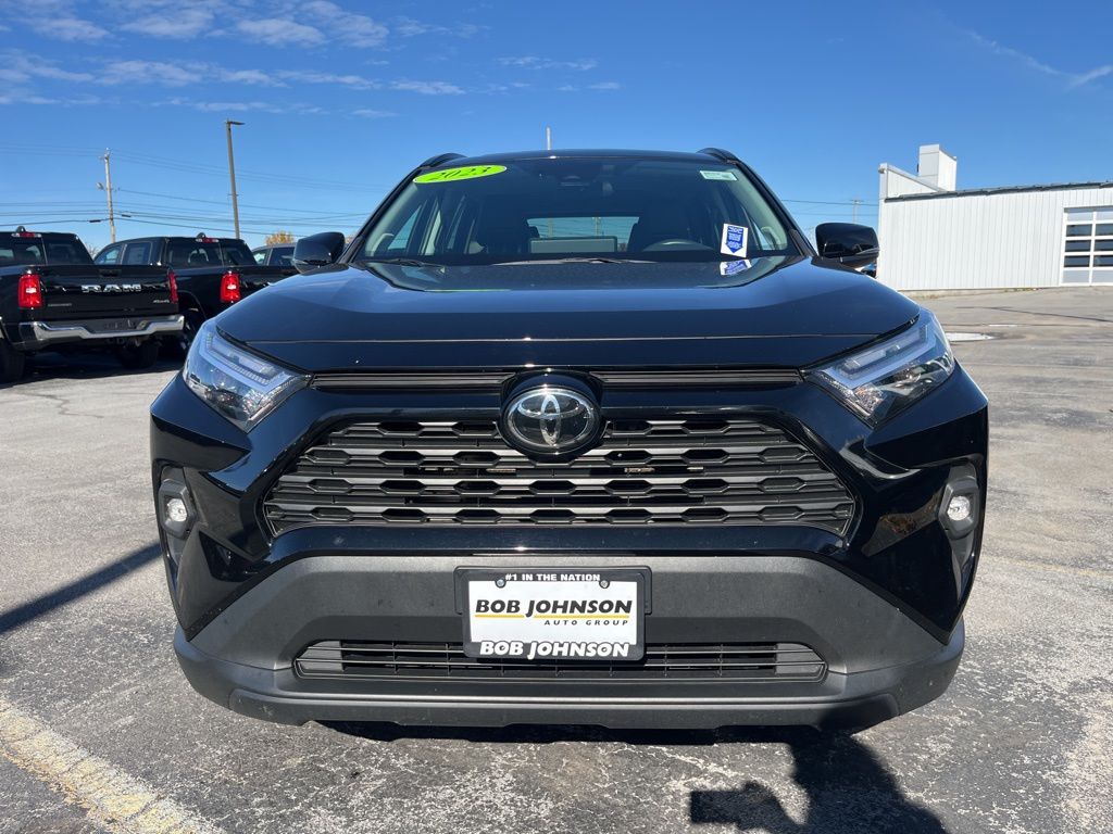 2023 Toyota RAV4 XLE Premium photo 2