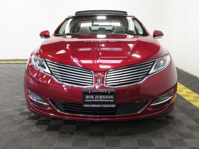 2016 Lincoln MKZ Base photo 3