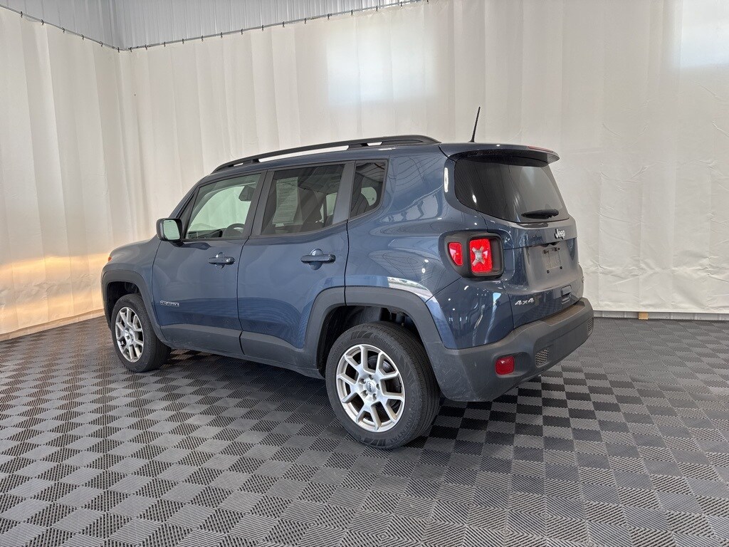 2022 Jeep Renegade Latitude photo 2