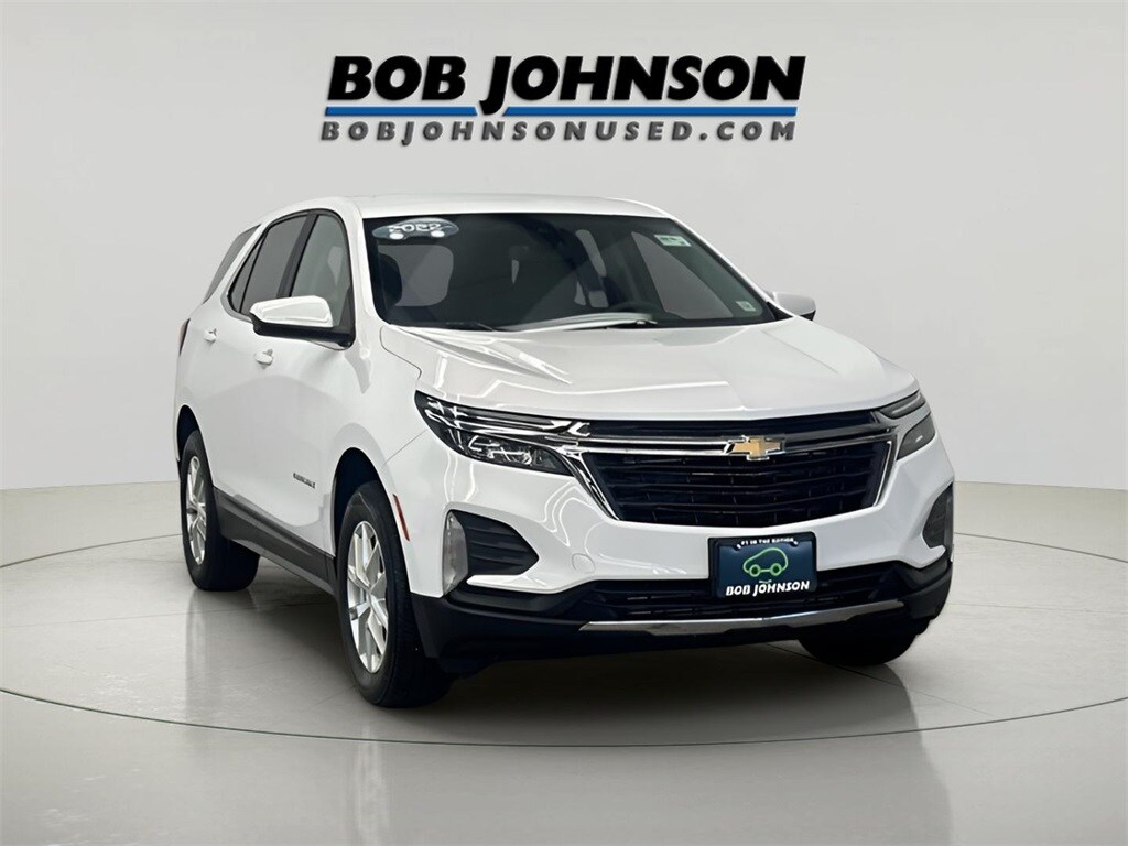 2022 Chevrolet Equinox LT photo 3