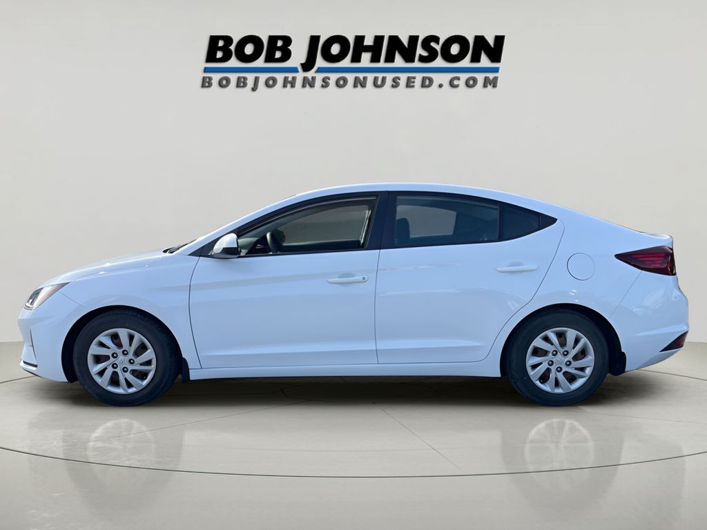 2020 Hyundai Elantra SE photo 4