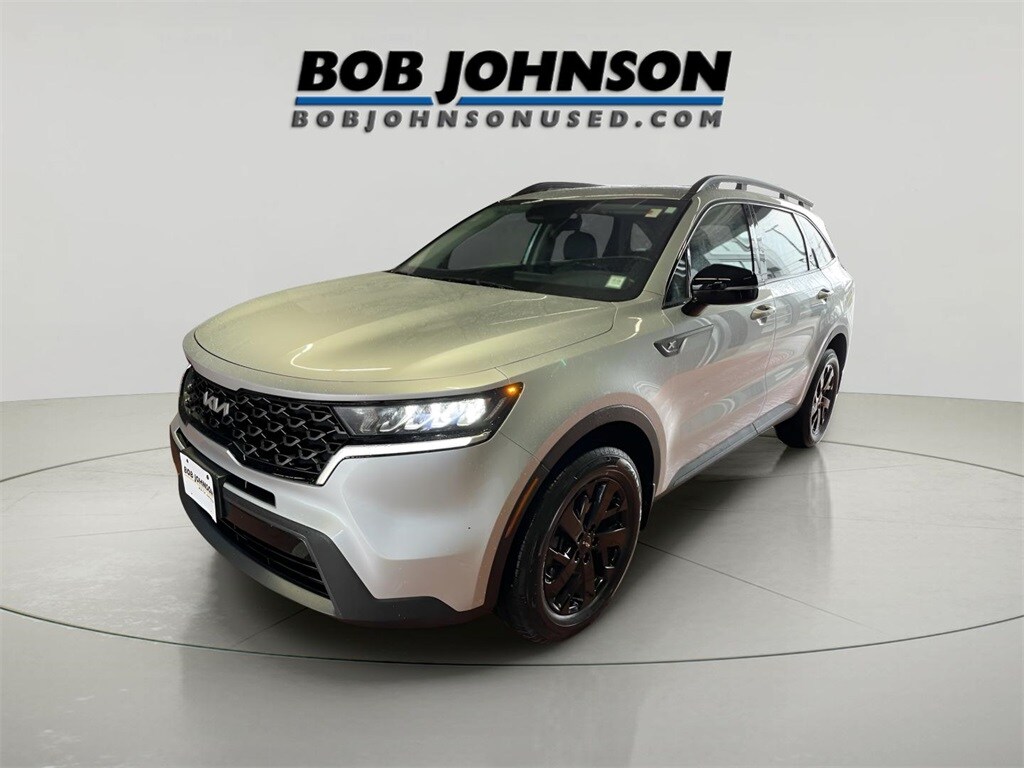 2022 Kia Sorento S photo 2
