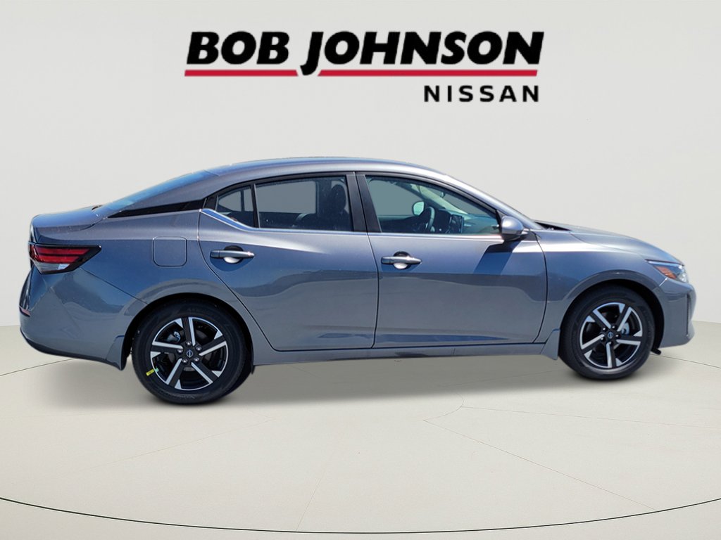 2025 Nissan Sentra SV photo 2