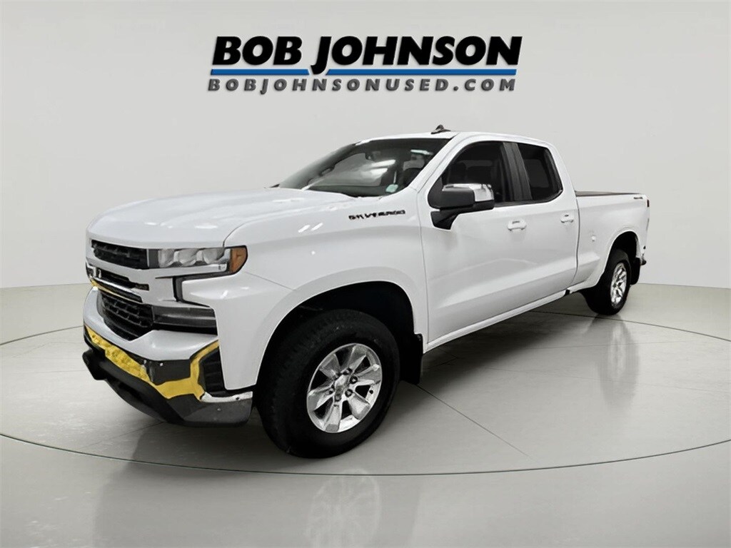 2021 Chevrolet Silverado 1500 LT photo 3