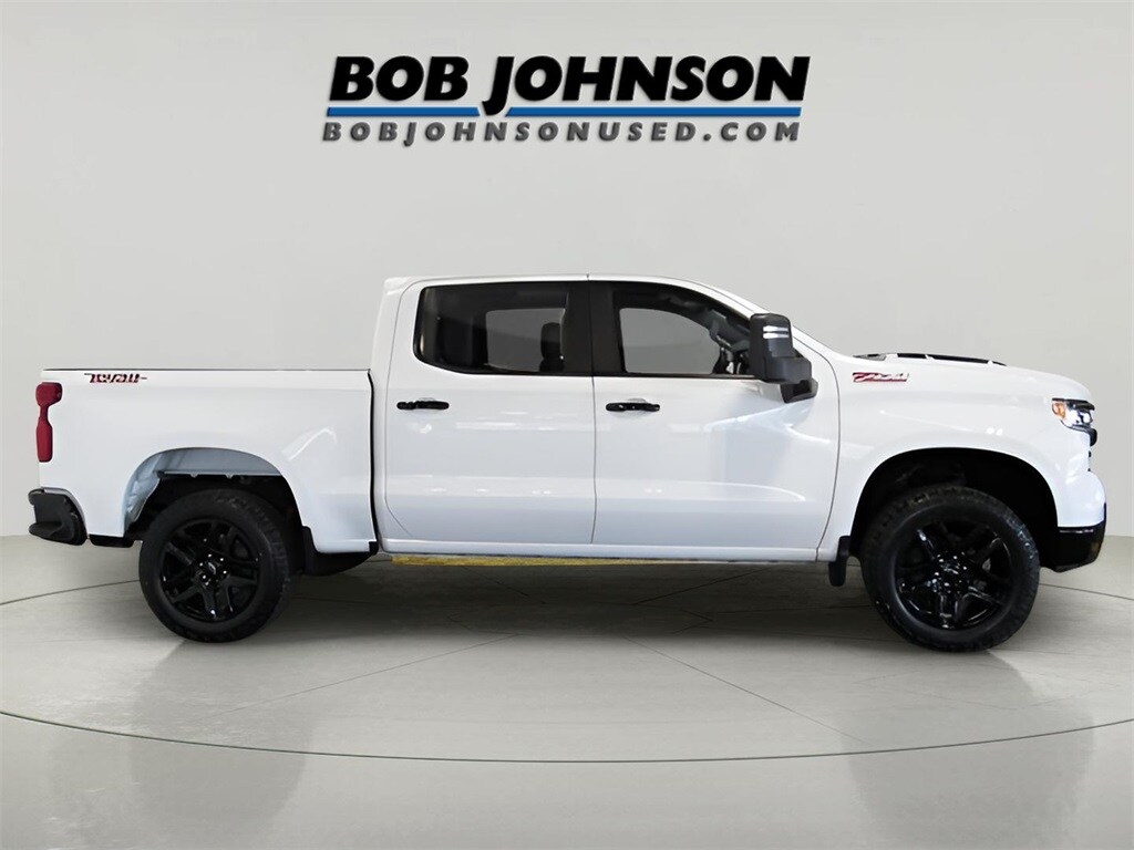2022 Chevrolet Silverado 1500 LT Trail Boss photo 3