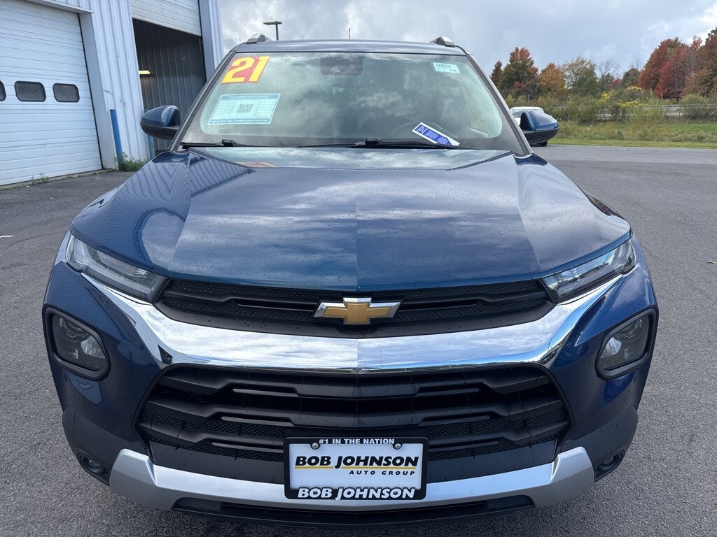 2021 Chevrolet Trailblazer LT photo 2