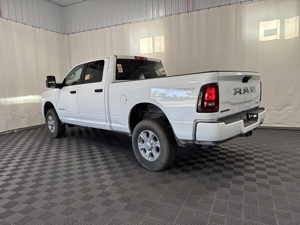 2025 Ram 2500 Big Horn photo 2