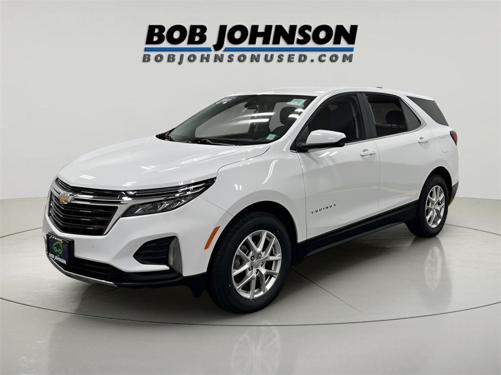 2023 Chevrolet Equinox LT photo 3
