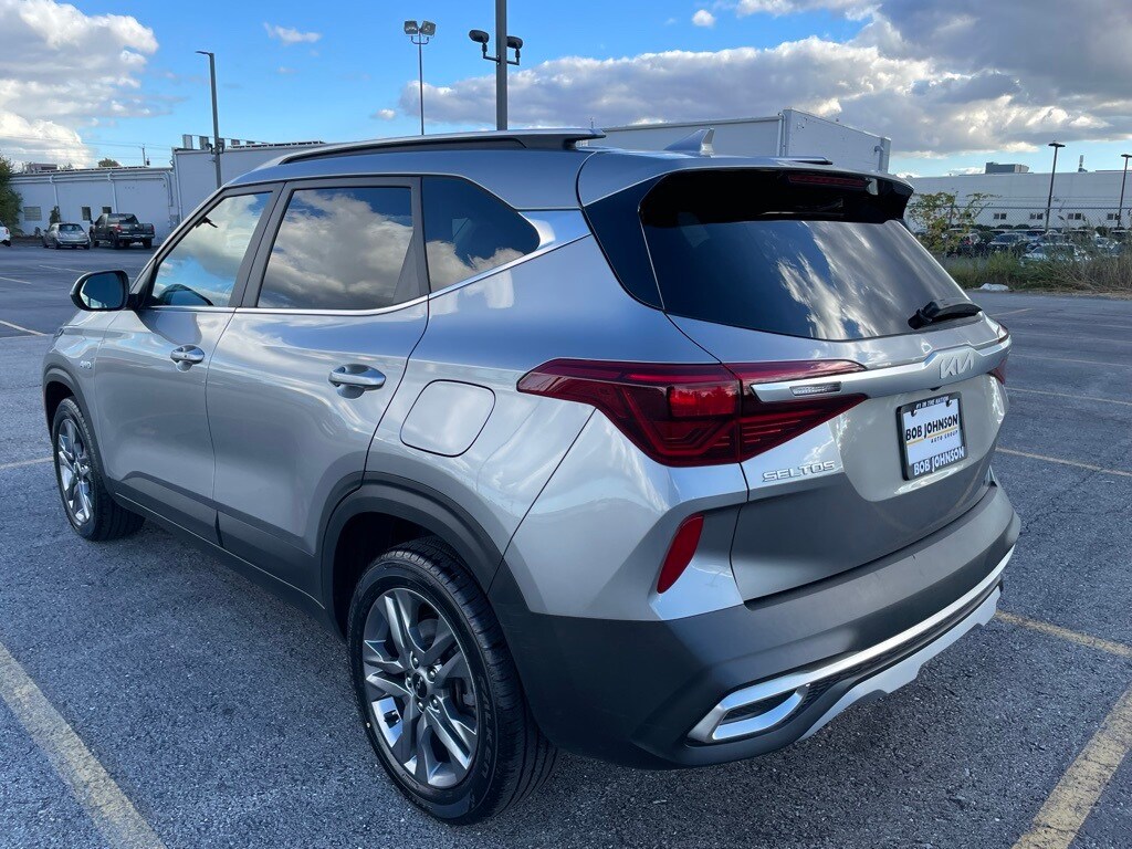 2023 Kia Seltos S photo 4