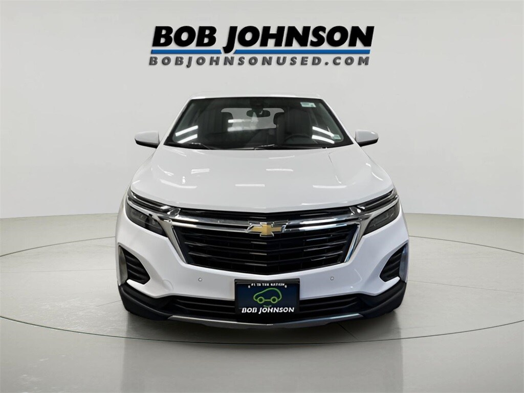 2024 Chevrolet Equinox LT photo 2