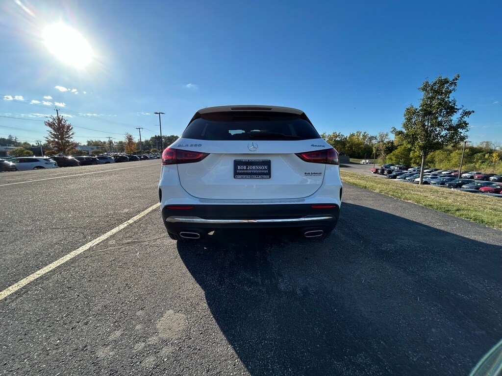 2022 Mercedes Benz GLA 250 4MATIC photo 4