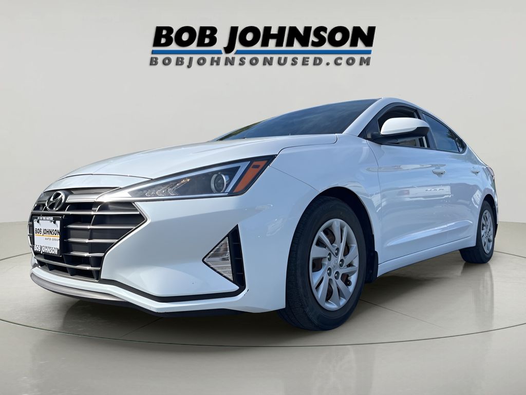 2020 Hyundai Elantra SE photo 3