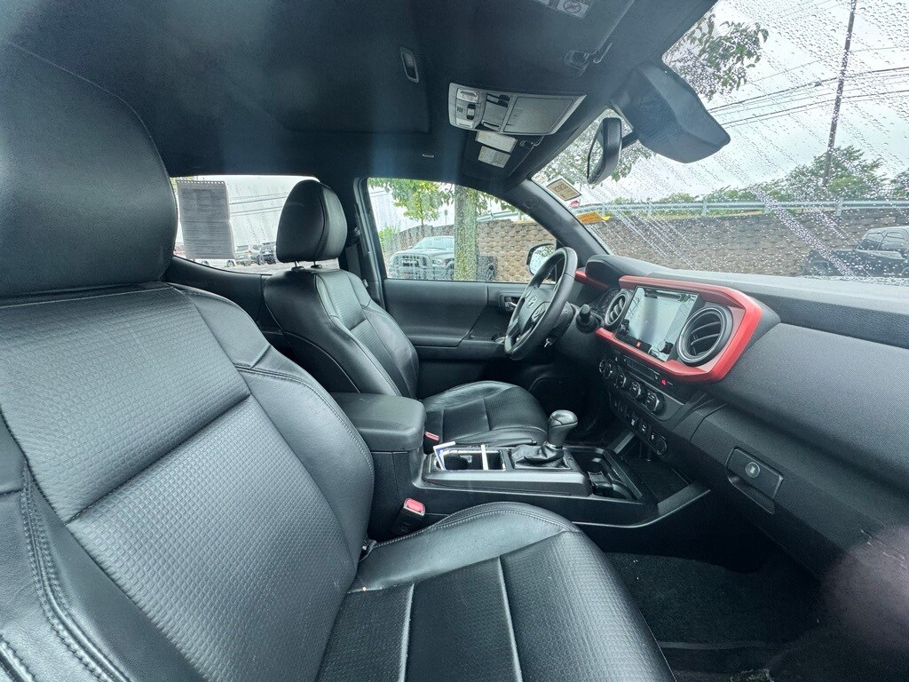2019 Toyota Tacoma 4x4 SR photo 4