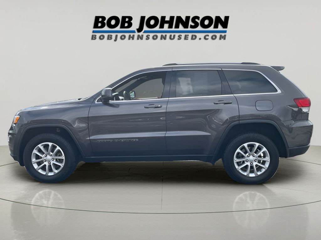 2021 Jeep Grand Cherokee Laredo E photo 3