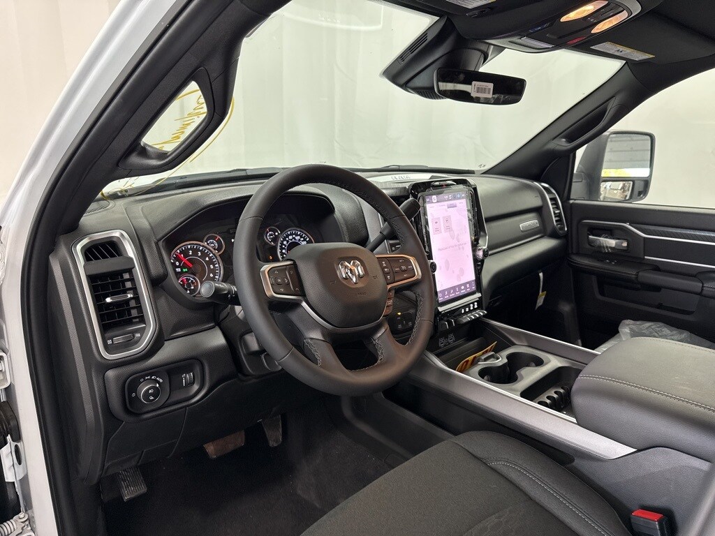 2025 Ram 2500 Big Horn photo 3