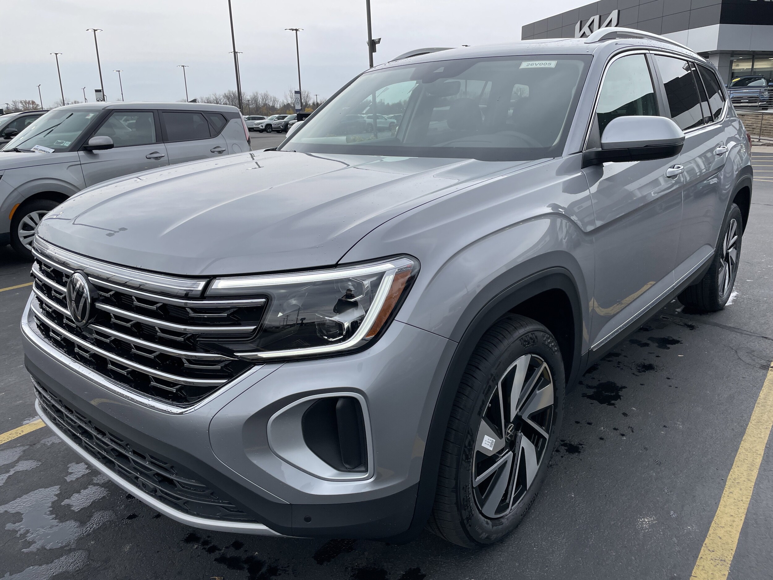 2026 Volkswagen Atlas SEL photo 3