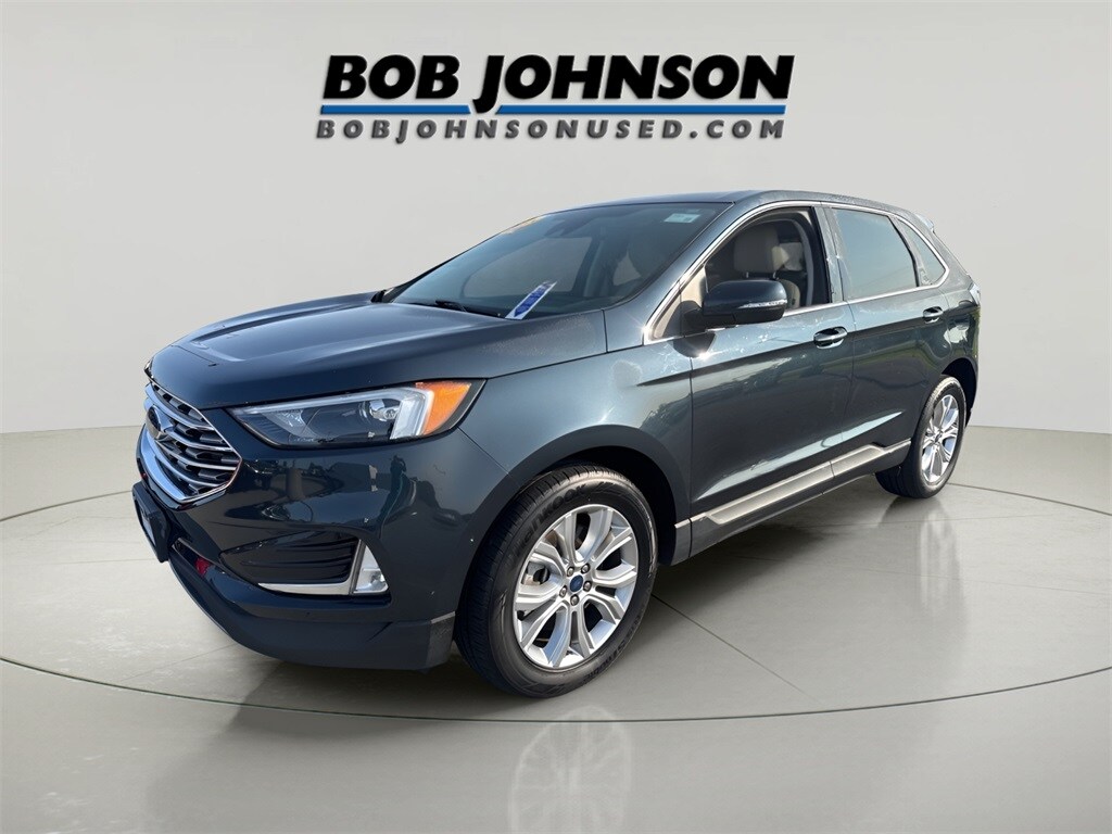 2022 Ford Edge Titanium photo 3