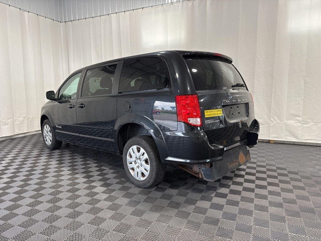 2017 Dodge Grand Caravan SE photo 2