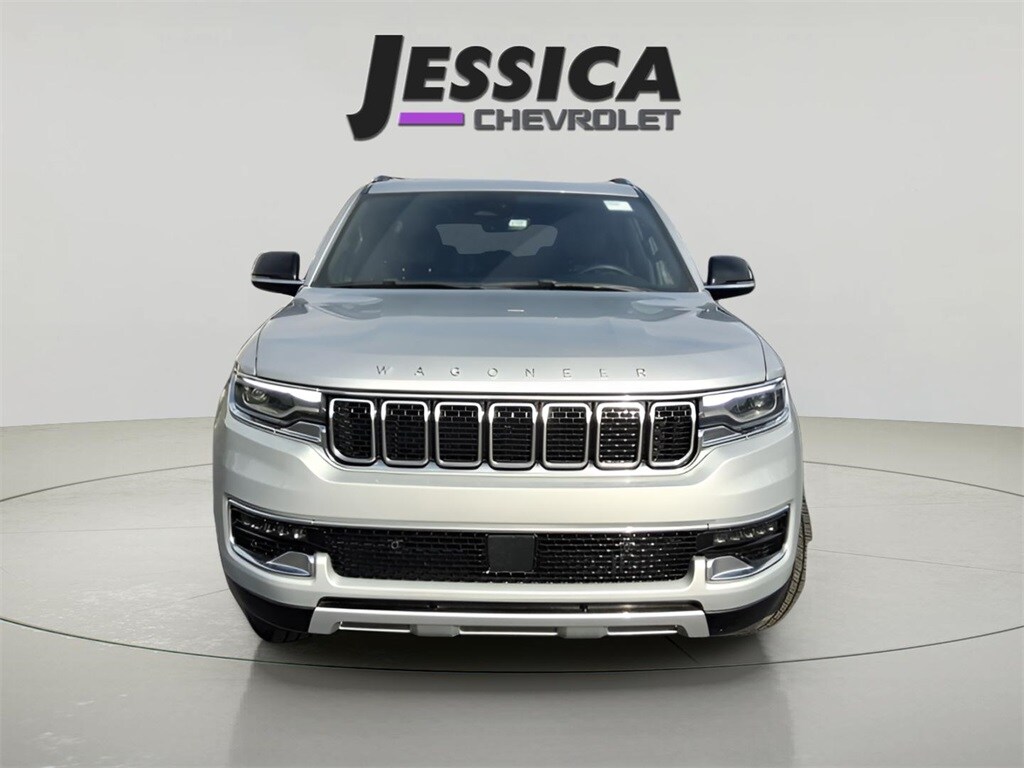 2023 Jeep Wagoneer L Series II photo 2