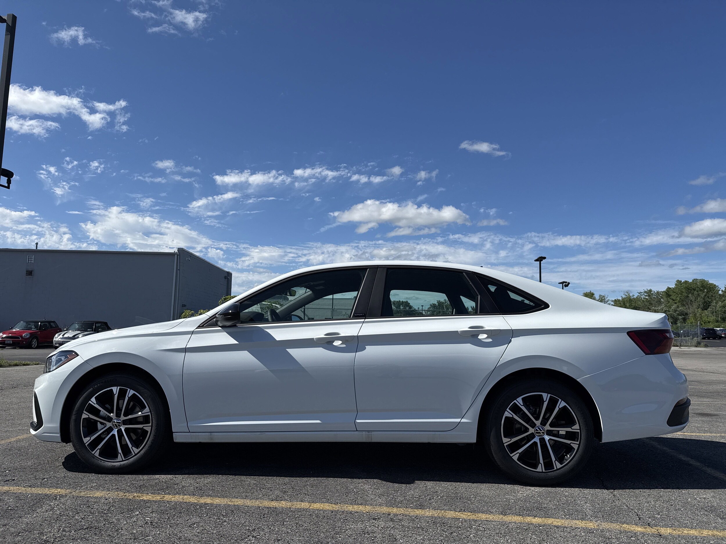 2025 Volkswagen Jetta 1.5T Sport photo 4