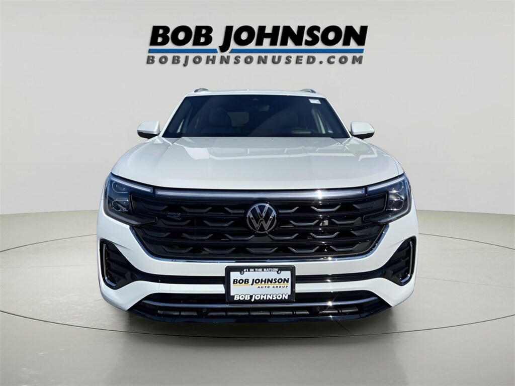 2024 Volkswagen Atlas Cross Sport SEL R-Line photo 2