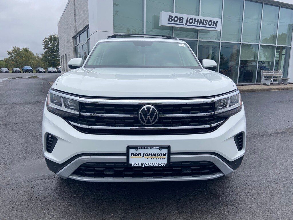 2022 Volkswagen Atlas SE Technology photo 2