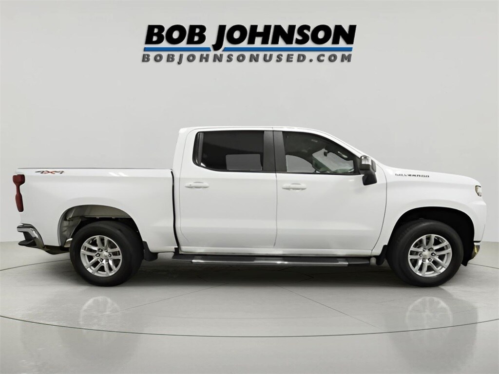 2019 Chevrolet Silverado 1500 LT photo 2