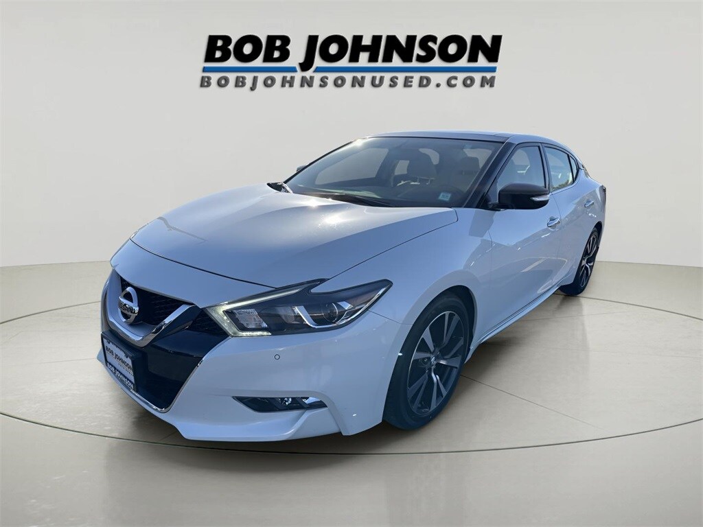 2017 Nissan Maxima SL photo 2