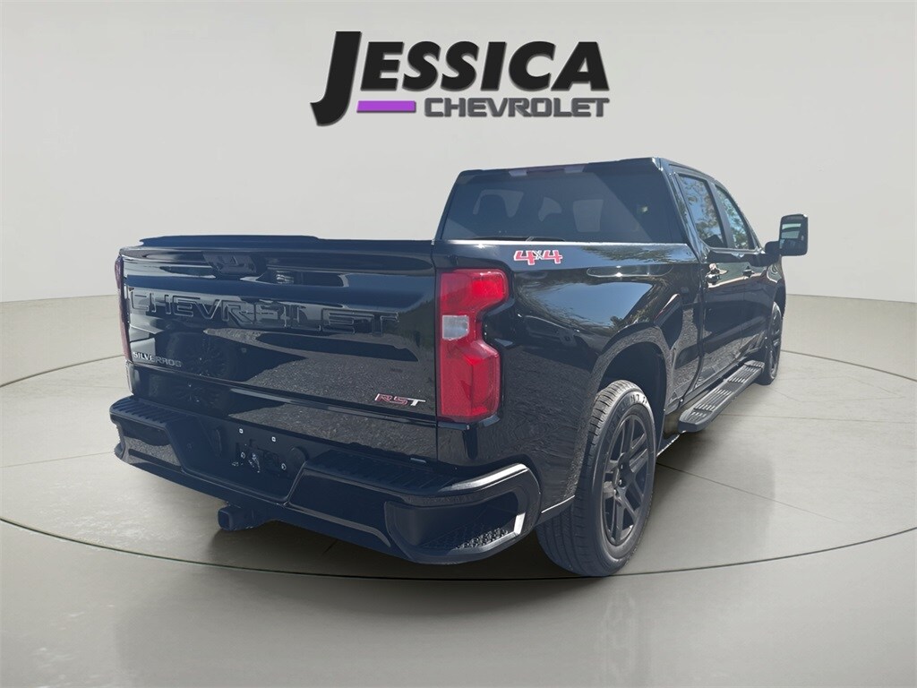 2022 Chevrolet Silverado 1500 RST photo 3