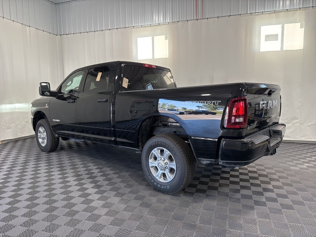 2025 Ram 2500 Big Horn photo 2