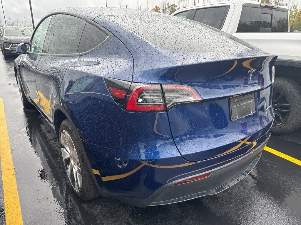 2023 Tesla Model Y Long Range photo 3