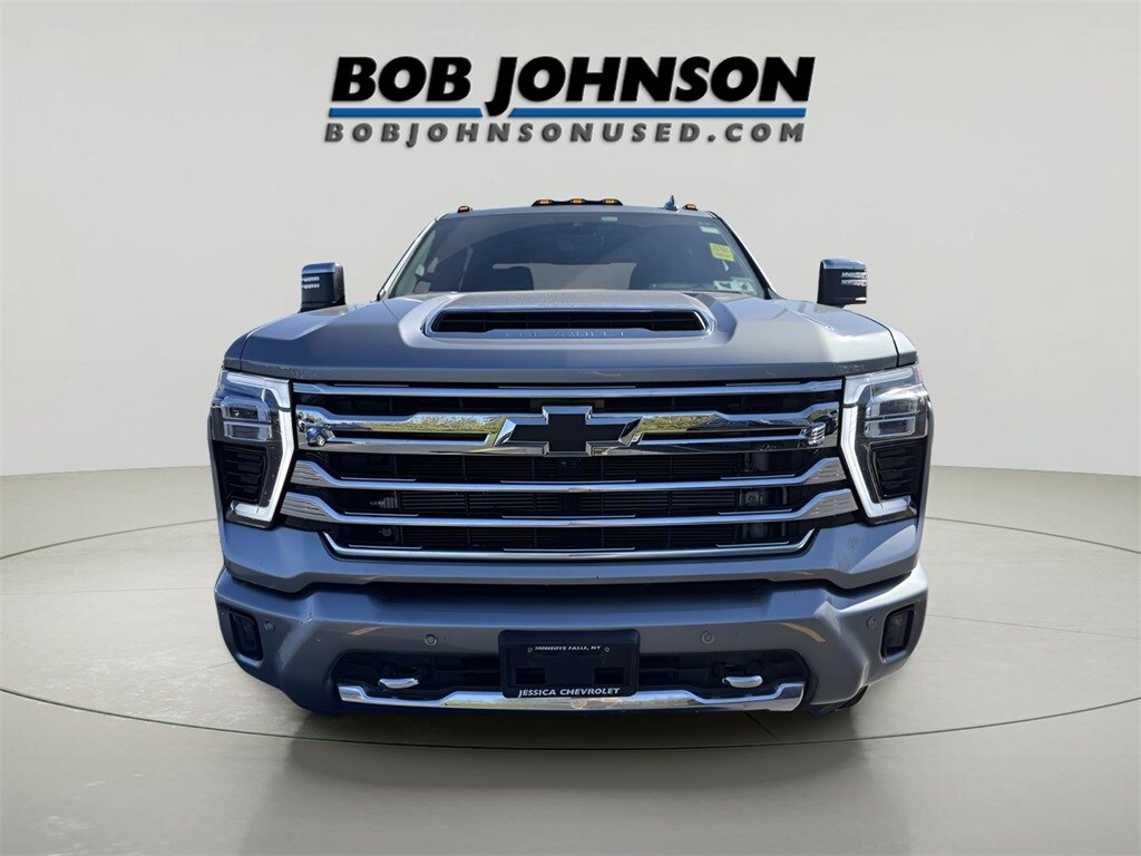 2024 Chevrolet Silverado 2500HD High Country photo 2