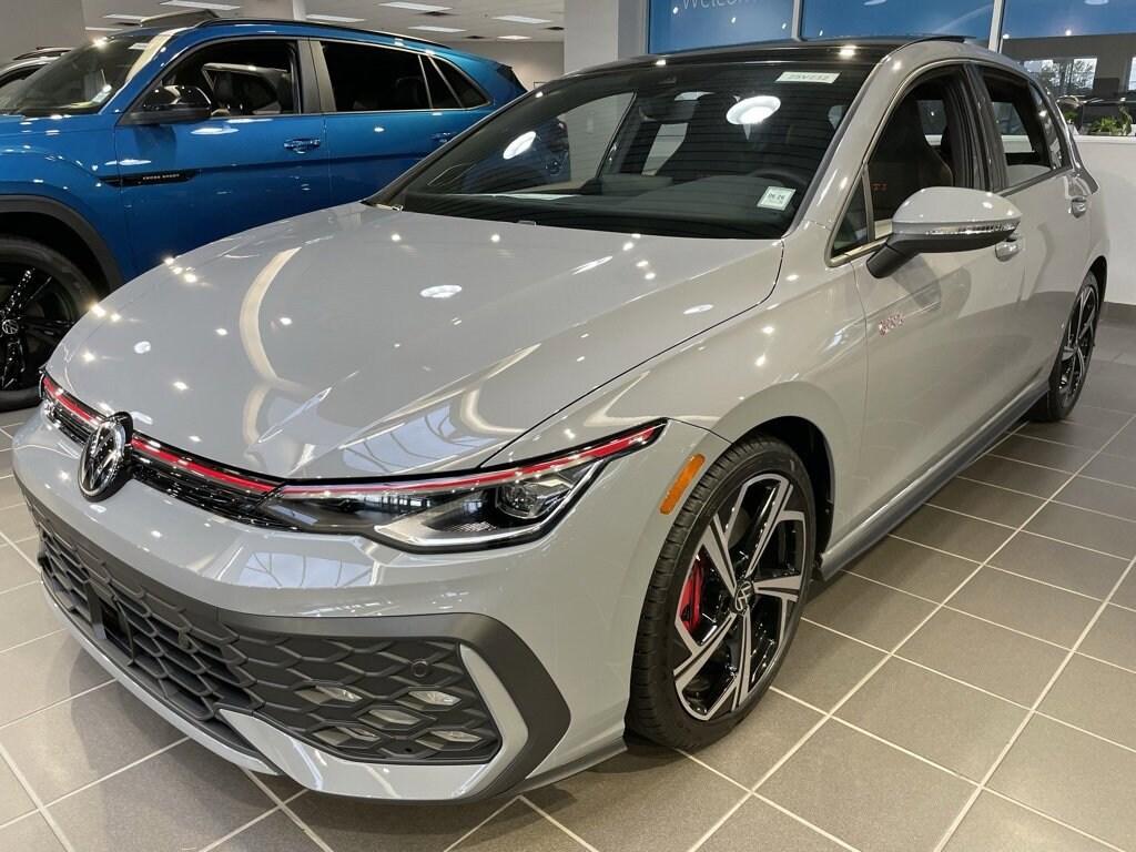 New 2025 Volkswagen Golf GTI 2.0T SE Hatchback