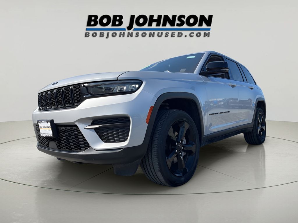 2024 Jeep Grand Cherokee Altitude X photo 2