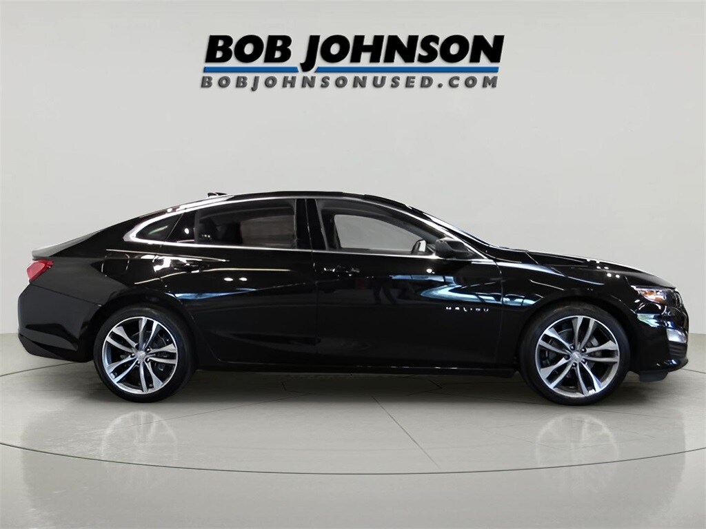 2022 Chevrolet Malibu 1LT photo 3