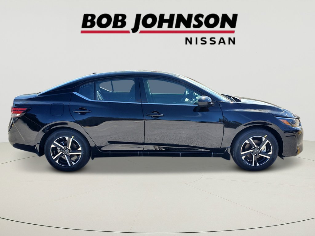 2025 Nissan Sentra SV photo 2
