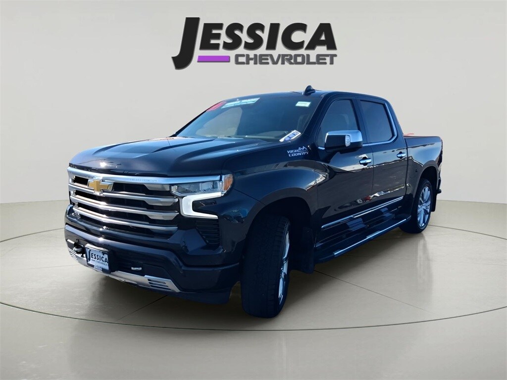 2022 Chevrolet Silverado 1500 High Country photo 3