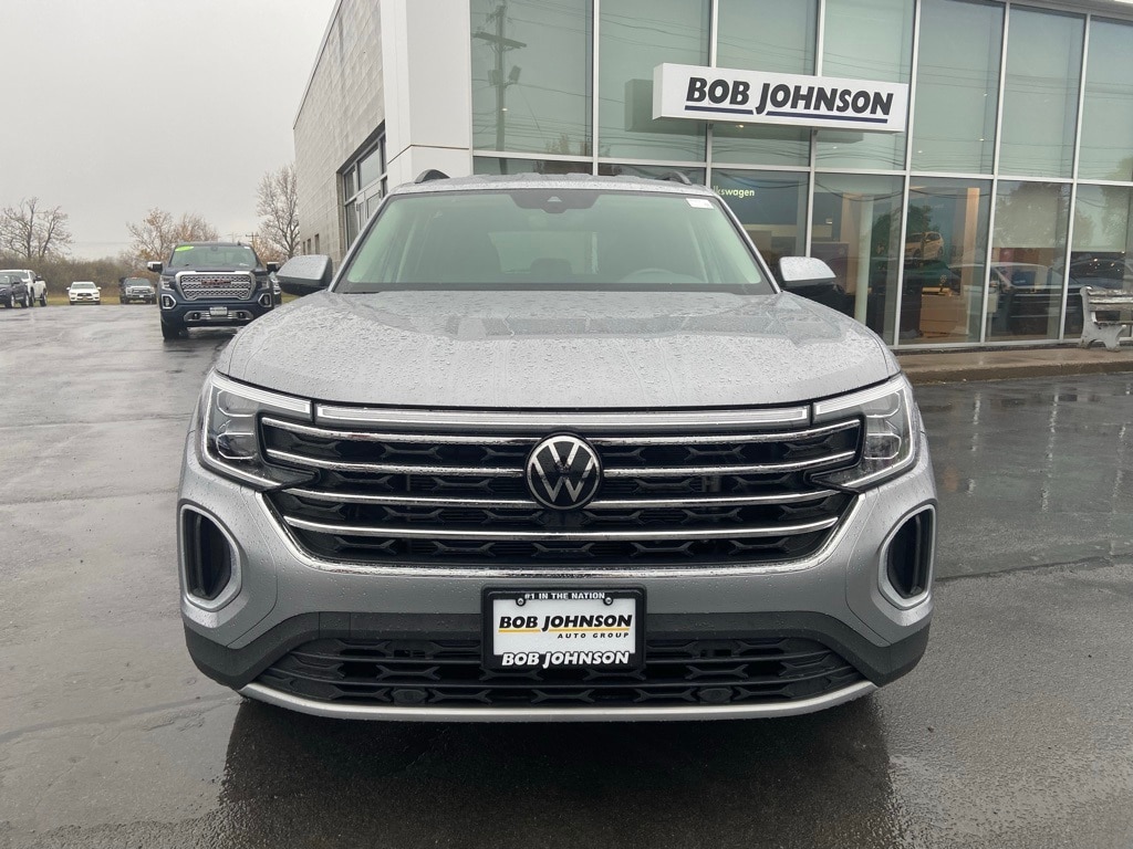 Used 2025 Volkswagen Atlas 2.0T SE SUV