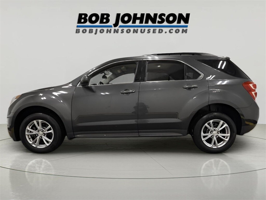 2017 Chevrolet Equinox LT photo 4
