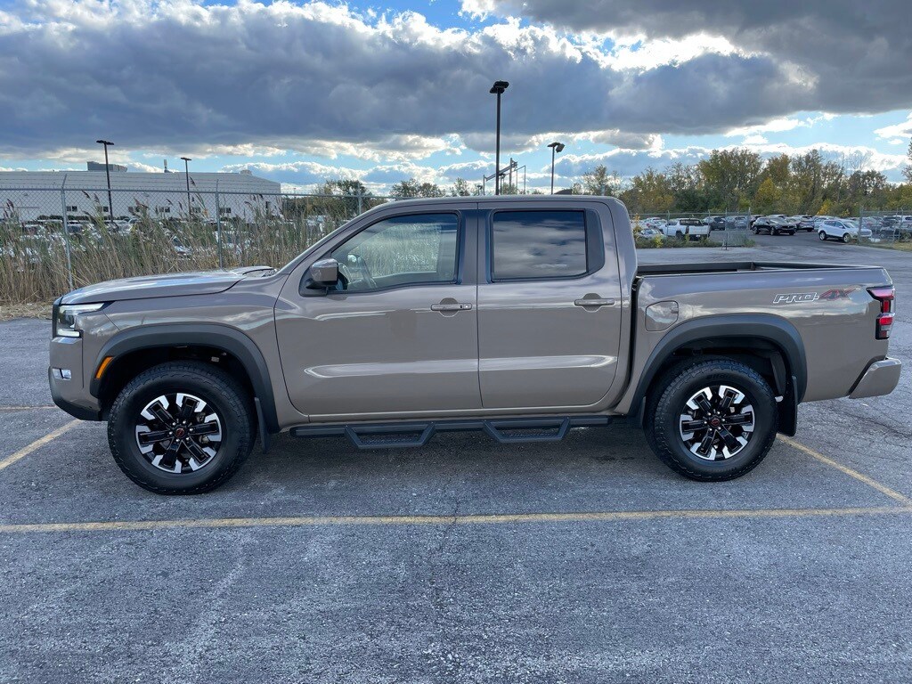 2024 Nissan Frontier PRO-4X photo 3